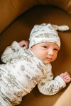 Luxe Stretch Newborn Gown & Hat Set- Country Toile 0-3M