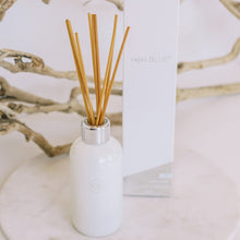  Volcano Reed Diffuser White